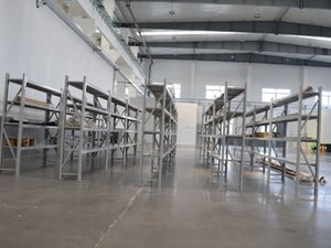 索尔仓储-轻中型货架-编号01